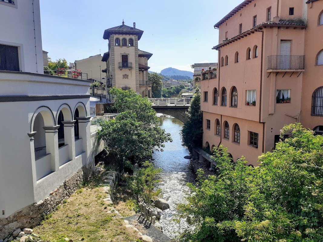 Aparcamiento gratuito en Carrer del Prat de Can Delfí en Arbúcies (Girona)