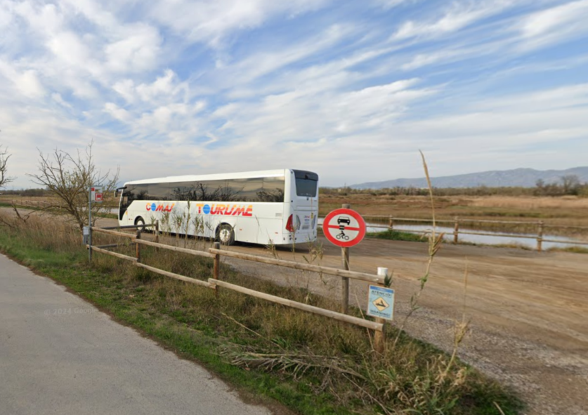 Aparcamiento gratuito en Carretera del Càmping en Sant Pere Pescador (Girona)