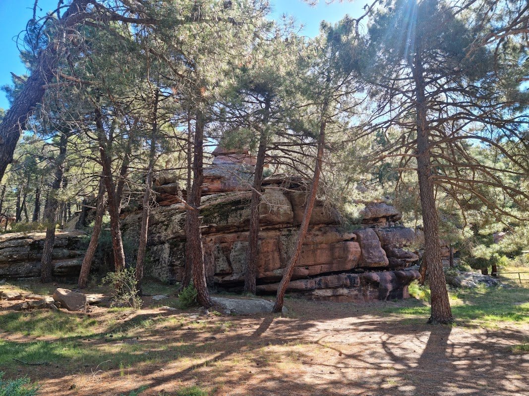 Parking del Pinar en la Carretera del Canto, Albarracín en Albarracín (Teruel)