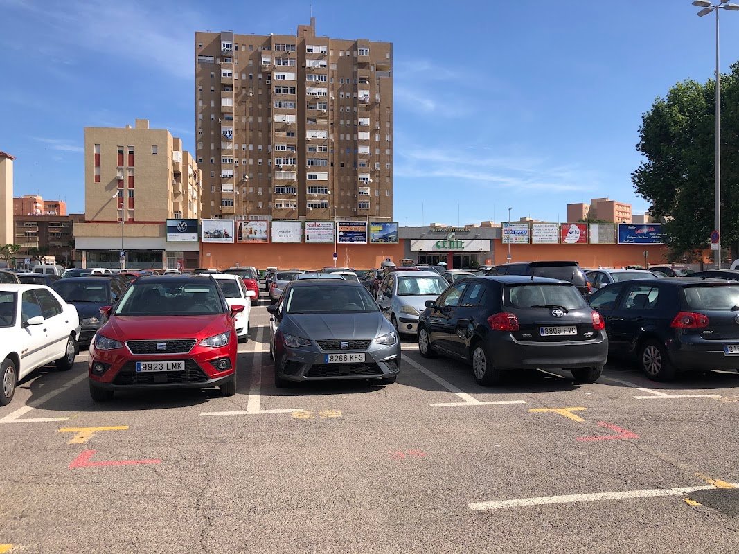 Parking gratuito Aparcar gratis en Cartagena: solar Cenit 24h en Cartagena (Murcia)