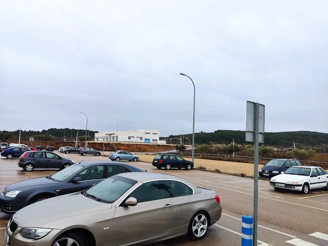 Aparcamiento gratuito cerca de Aeropuerto de Castellón (CDT) en Vilanova d'Alcolea (Castellón) — foto 3 de 4