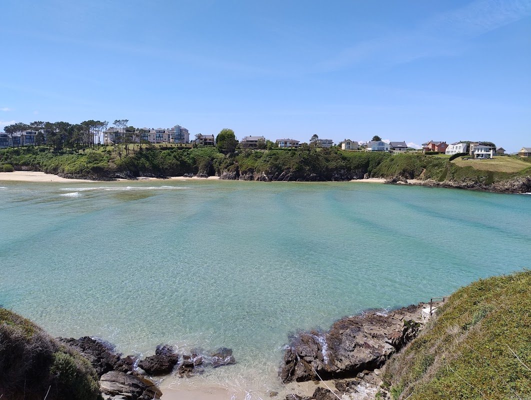Aparcamiento gratuito cerca de Playa de Tapia (Tapia de Casariego) en Tapia de Casariego (Asturias)