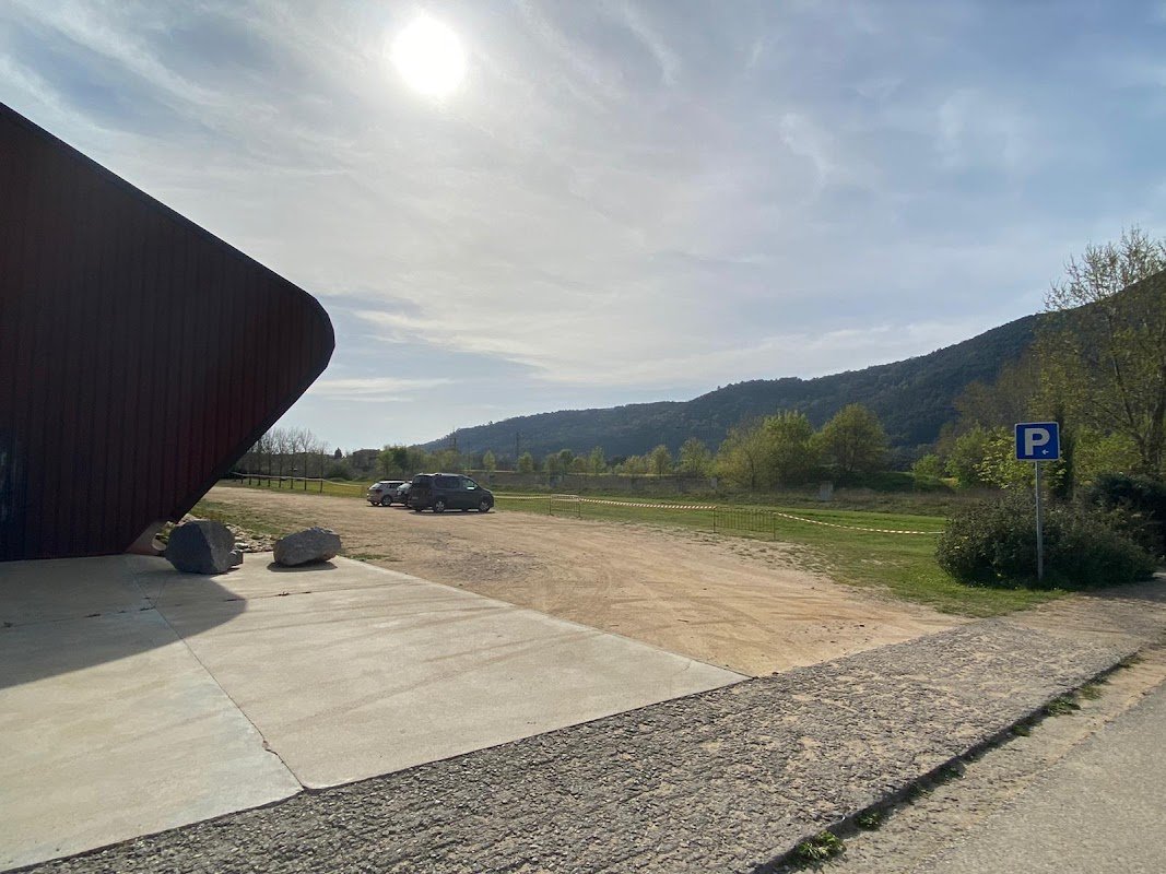 Aparcamiento gratuito en el centro de Argelaguer en Argelaguer (Girona) — foto 1 de 2