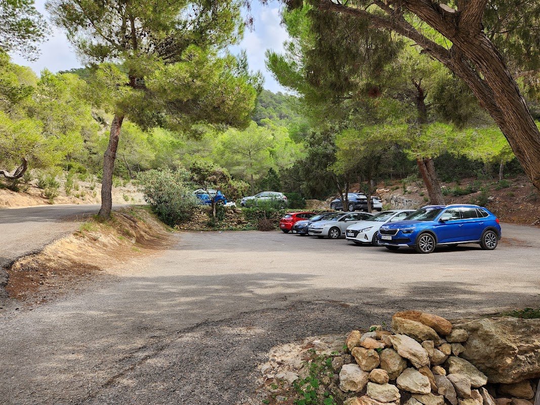 Parking gratuito de la Cueva de Can Marçà (Sant Joan de Labritja) en Sant Joan de Labritja