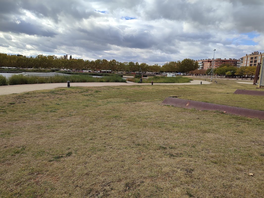 Aparcamiento gratuito en Passeig de la Ribera en Santa Perpètua de Mogoda (Barcelona)