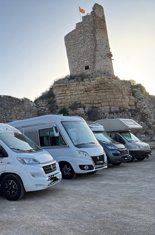 Aparcamiento gratuito en Plaça de l'Església en Guimerà (Lleida)