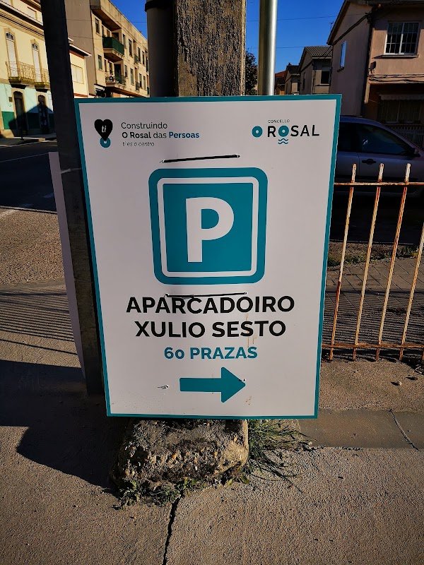 Aparcamiento gratuito en Rúa dos Cabaqueiros en O Rosal (Pontevedra)