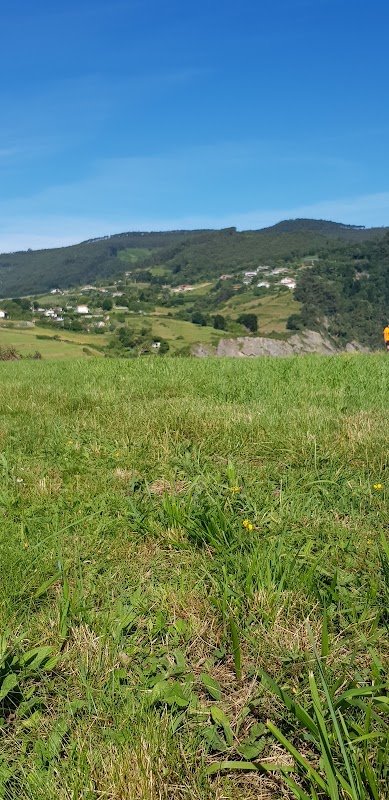 Aparcamiento gratuito en Txirritxa bidea en Bermeo