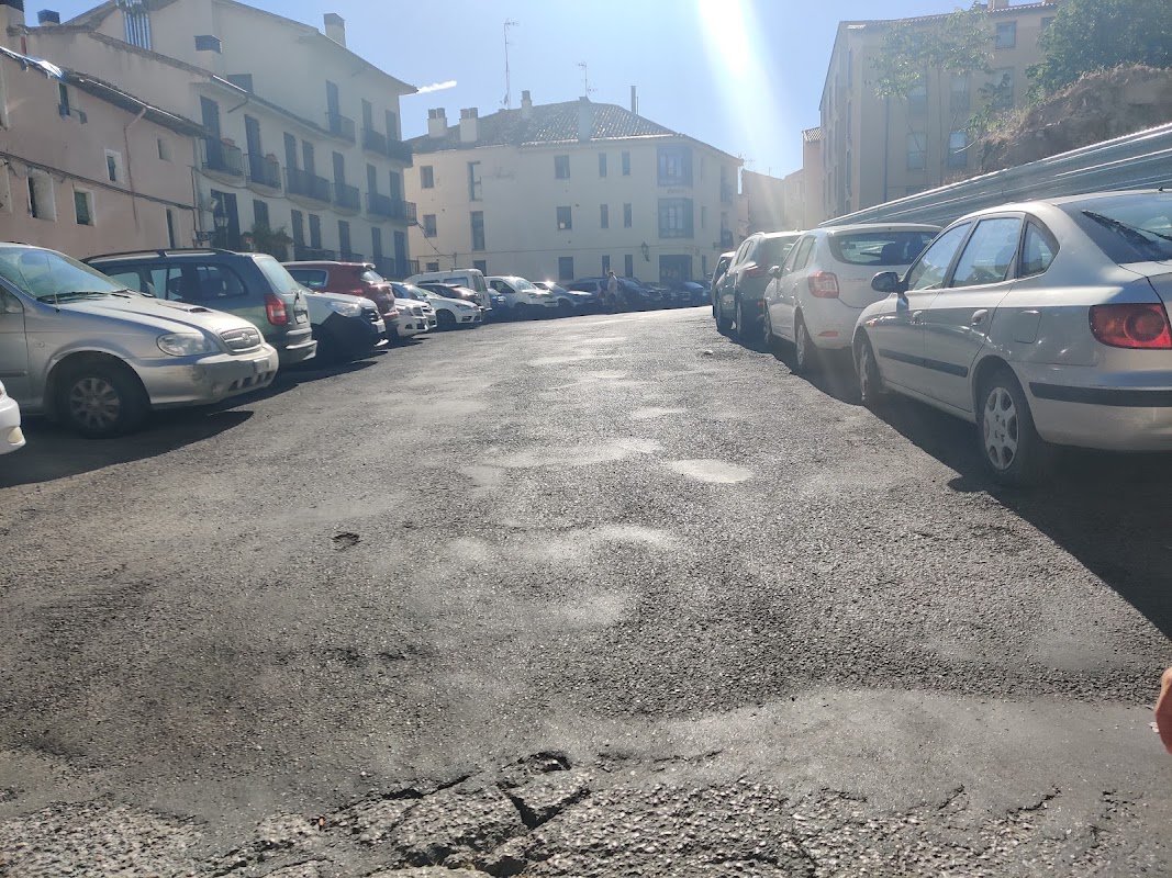 Parking en el centro de Huesca (Plaza de la Moneda) en Huesca — foto 3 de 3