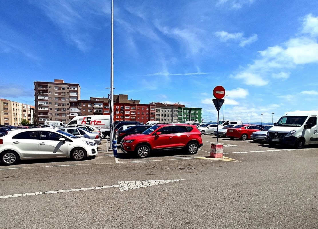 Aparcamiento público gratuito Calle Alta, Santander en Santander (Cantabria) — foto 2 de 4
