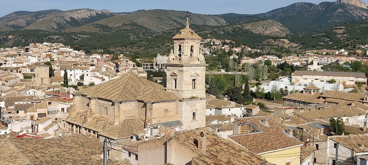 Parking gratuito de las Fuentes del Marqués (Caravaca de la Cruz) en Caravaca de la Cruz (Murcia)