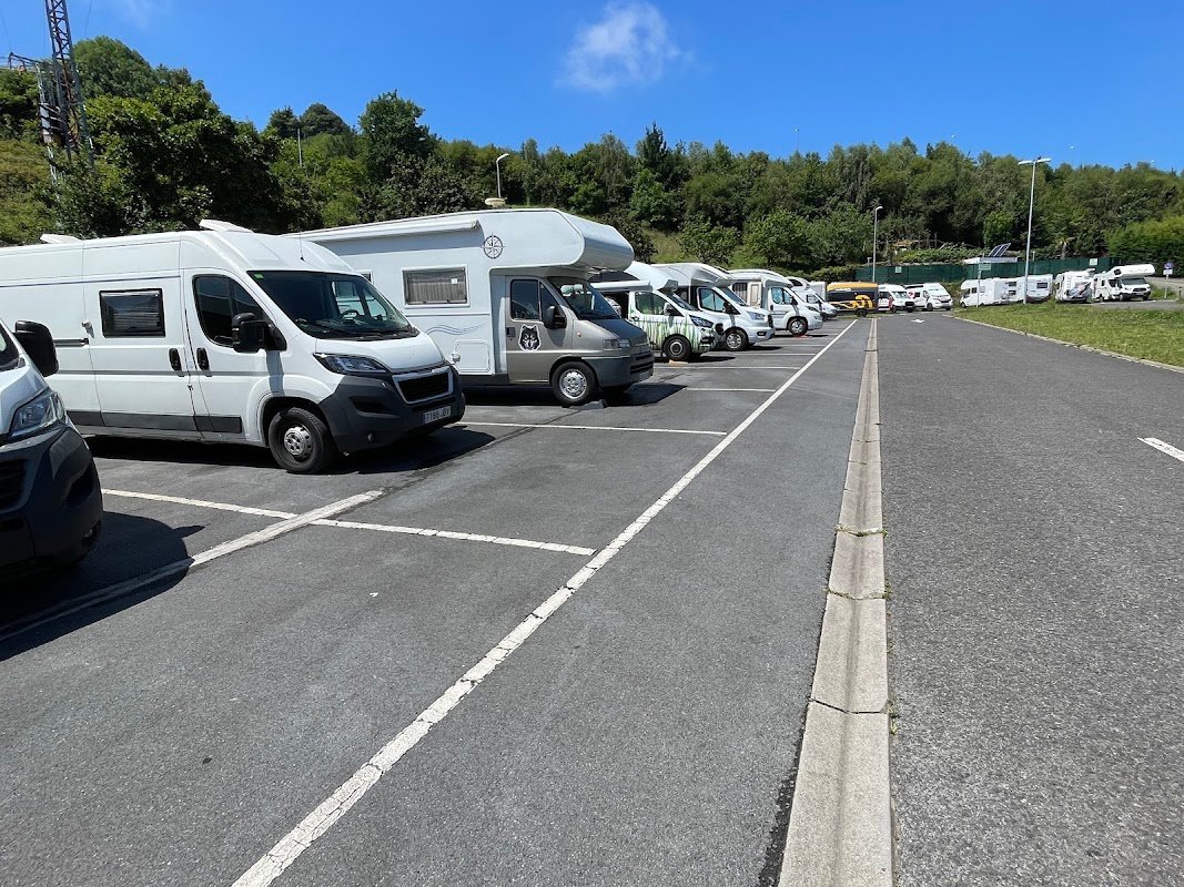 Parking de autocaravanas en Lekeitio en Lekeitio (Bizkaia) — foto 2 de 2