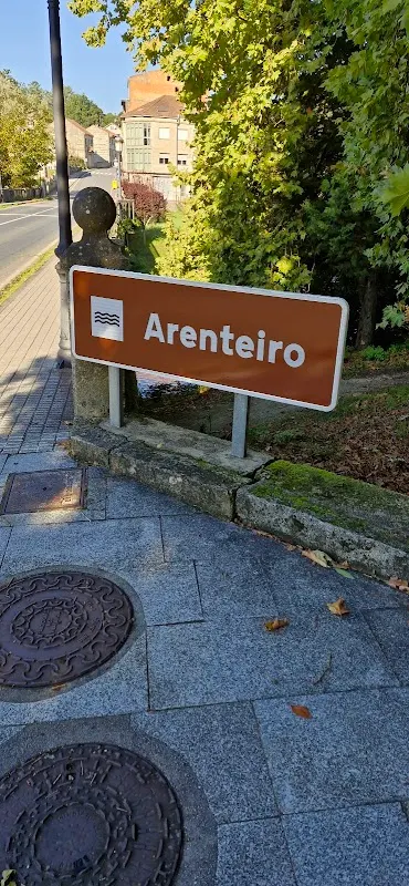 Área de Arenteiro: parking en Carballiño en Carballiño (Ourense) — foto 3 de 4
