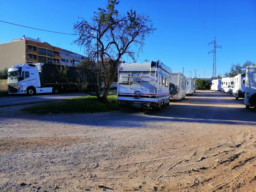 Parking gratuito Área de autocaravanas gratis en Benicàssim en Benicàssim (Castellón)