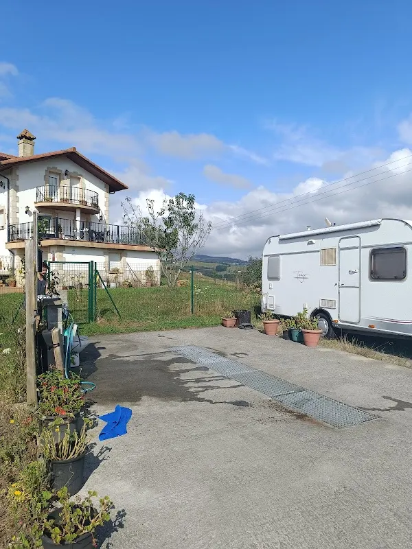 Parking Autocaravanas en Beranga (Cantabria) en Beranga (Cantabria) — foto 3 de 4