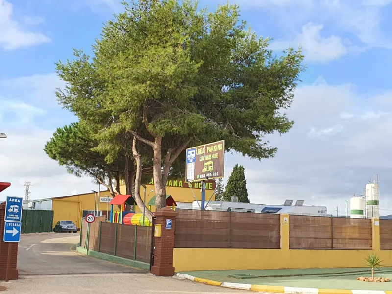 Área de Caravanas Home: parking autocaravanas en Cartagena en Cartagena (Murcia)