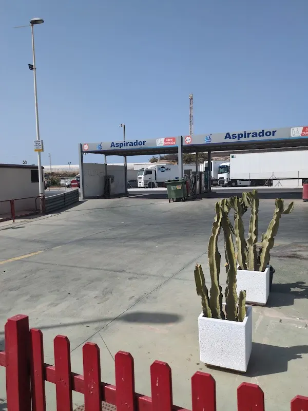 Parking autocaravanas 24h en Adra (área Cepsa, A-7) en Adra (Almería) — foto 3 de 4