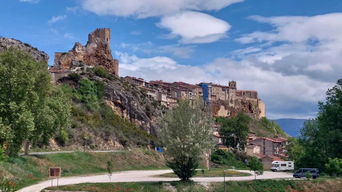 Área de Frías: parking para autocaravanas en Frías (Burgos)