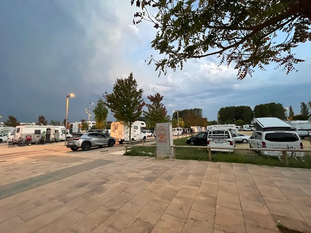 Parking gratuito de autocaravanas en Girona en Girona — foto 3 de 4