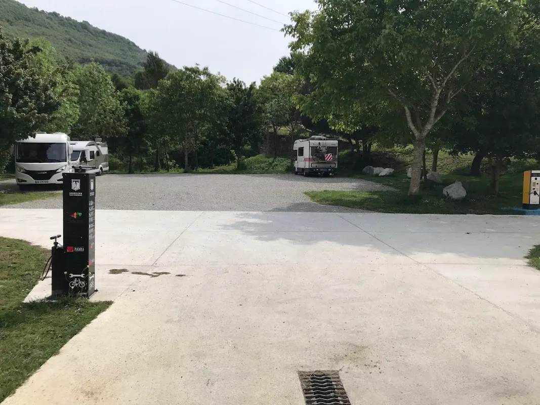 Parking autocaravanas en Irurtzun (Navarra) en Irurtzun (Navarra) — foto 3 de 4