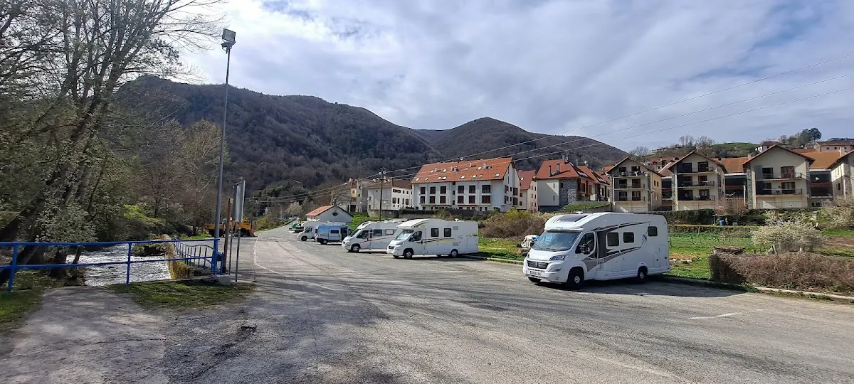 Parking de Isaba para Autocaravanas, Navarra en Isaba (Navarra) — foto 4 de 4