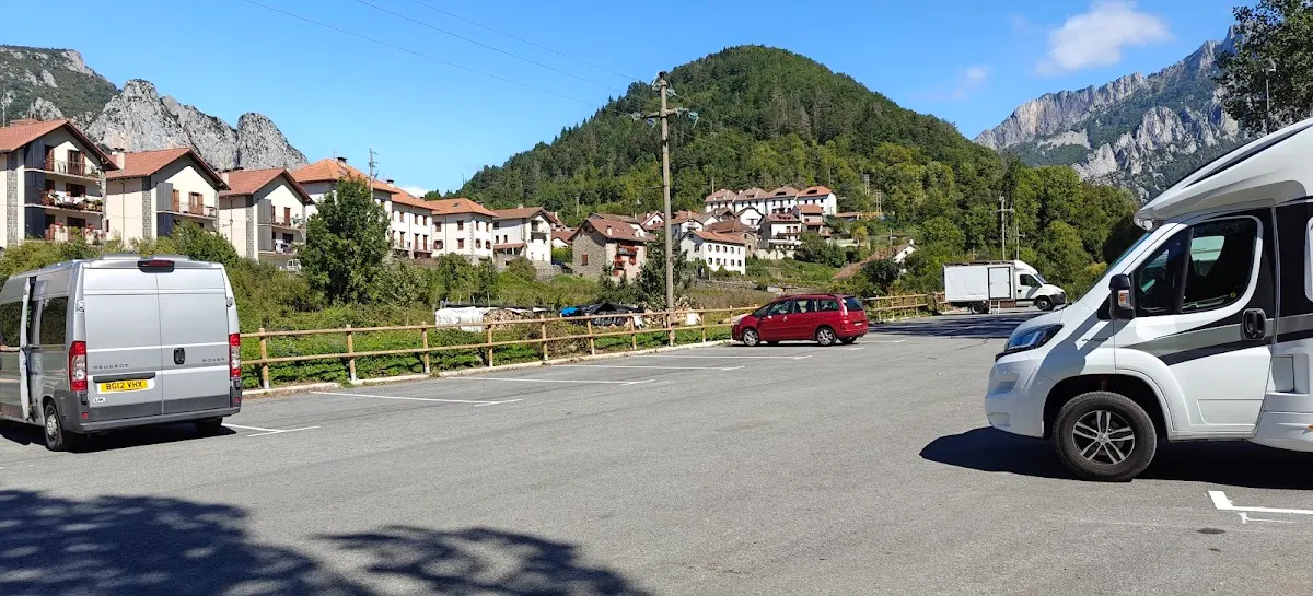 Parking de Isaba para Autocaravanas, Navarra en Isaba (Navarra)
