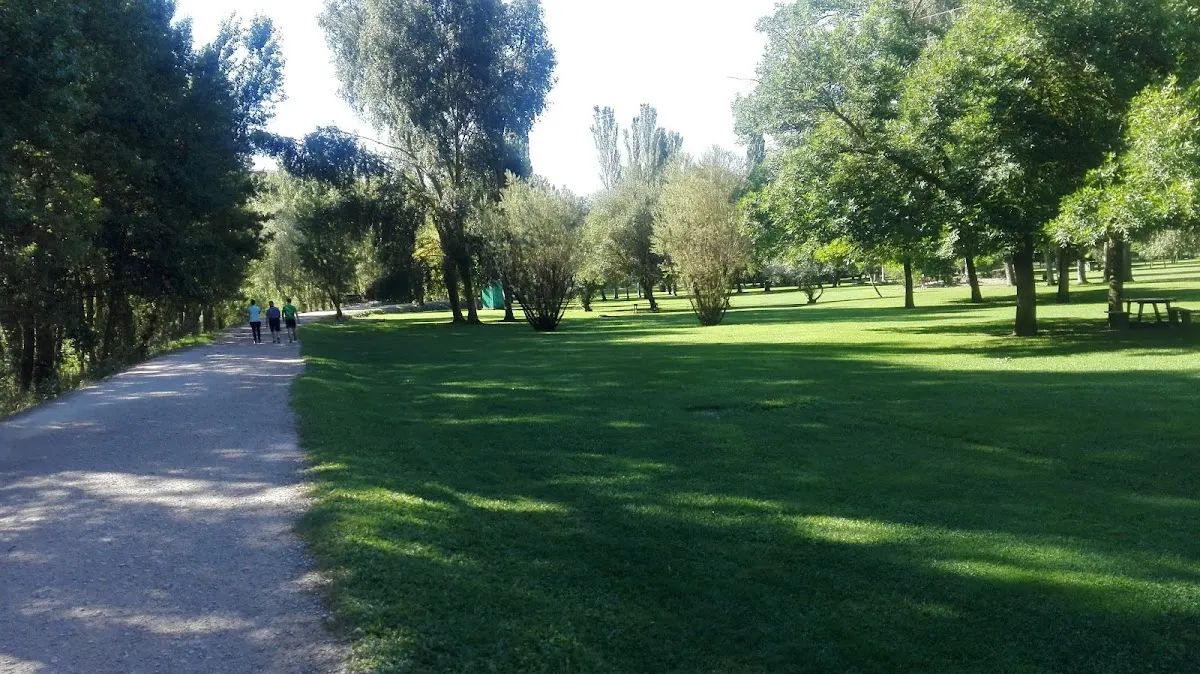 Parking autocaravanas La Granja, León en León — foto 3 de 4