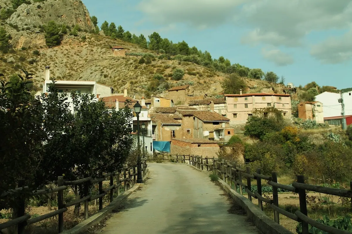 Parking gratuito Área de La Olmeda, Santa Cruz de Moya en Santa Cruz de Moya (Cuenca)