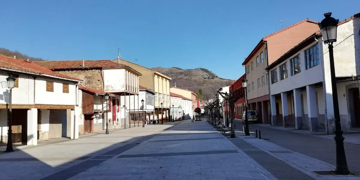 Parking de autocaravanas gratis en La Pola de Gordón (León) en La Pola de Gordón (León) — foto 2 de 4