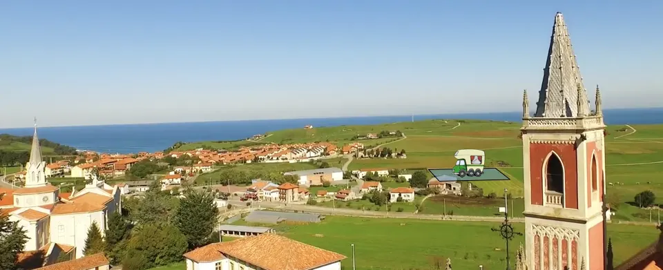 Parking Área de Autocaravanas Las Hazas, Cóbreces (cerca de Comillas) en Cóbreces (Cantabria)