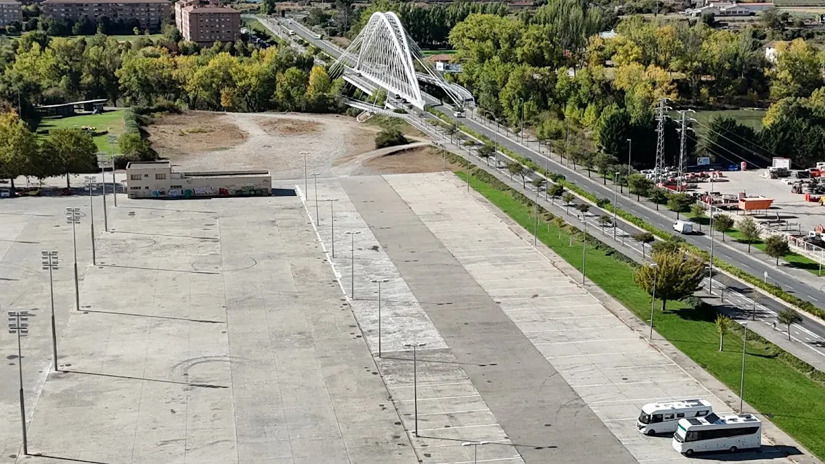 Parking gratuito Área de Autocaravanas de Logroño, gratuita en Logroño (La Rioja)