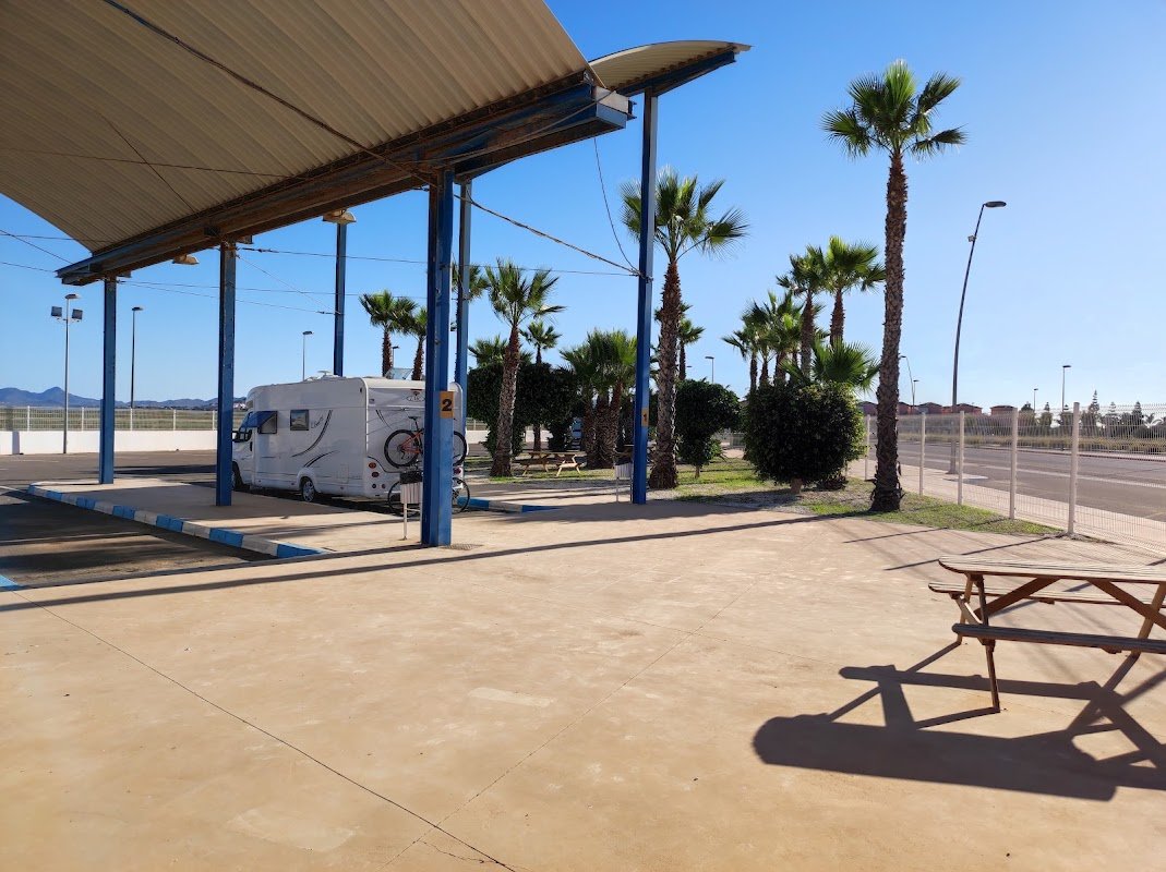 Parking Autocaravanas en Los Alcázares (Murcia) en Los Alcázares (Murcia) — foto 2 de 2