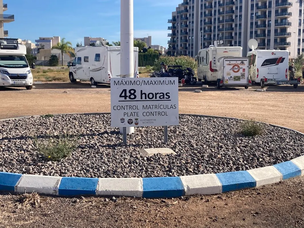 Parking gratuito Área de Autocaravanas de Moncofa en Moncofa (Castellón) — foto 3 de 4