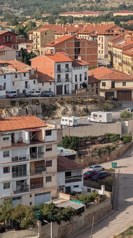 Parking Autocaravanas gratis en Mora de Rubielos (Teruel) en Mora de Rubielos (Teruel) — foto 2 de 4