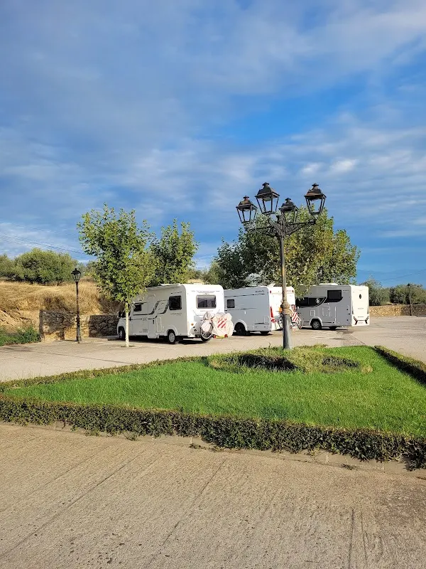 Parking de Oropesa (Toledo): pernocta gratis para autocaravanas en Oropesa (Toledo) — foto 3 de 4