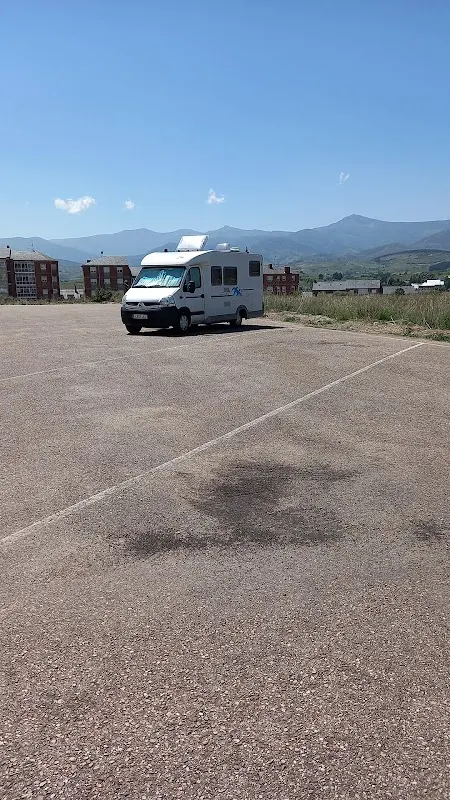 Parking gratuito Área de autocaravanas en Ponferrada, León en Ponferrada (León) — foto 3 de 4