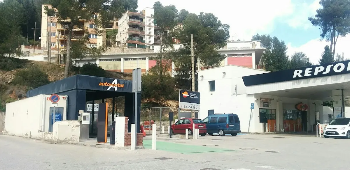 Parking para autocaravanas en Repsol Vallirana (Barcelona) en Vallirana (Barcelona) — foto 4 de 4