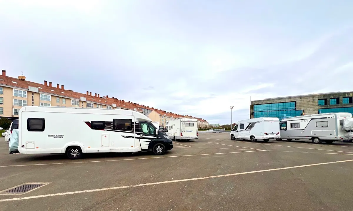 Parking Salgueiriños en Santiago de Compostela en Santiago de Compostela (A Coruña) — foto 2 de 4