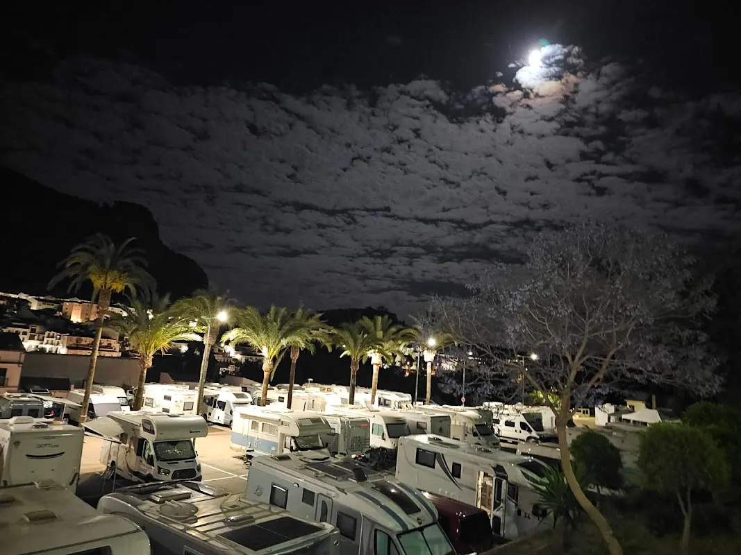 Parking de autocaravanas de Ubrique, Cádiz en Ubrique (Cádiz) — foto 3 de 4