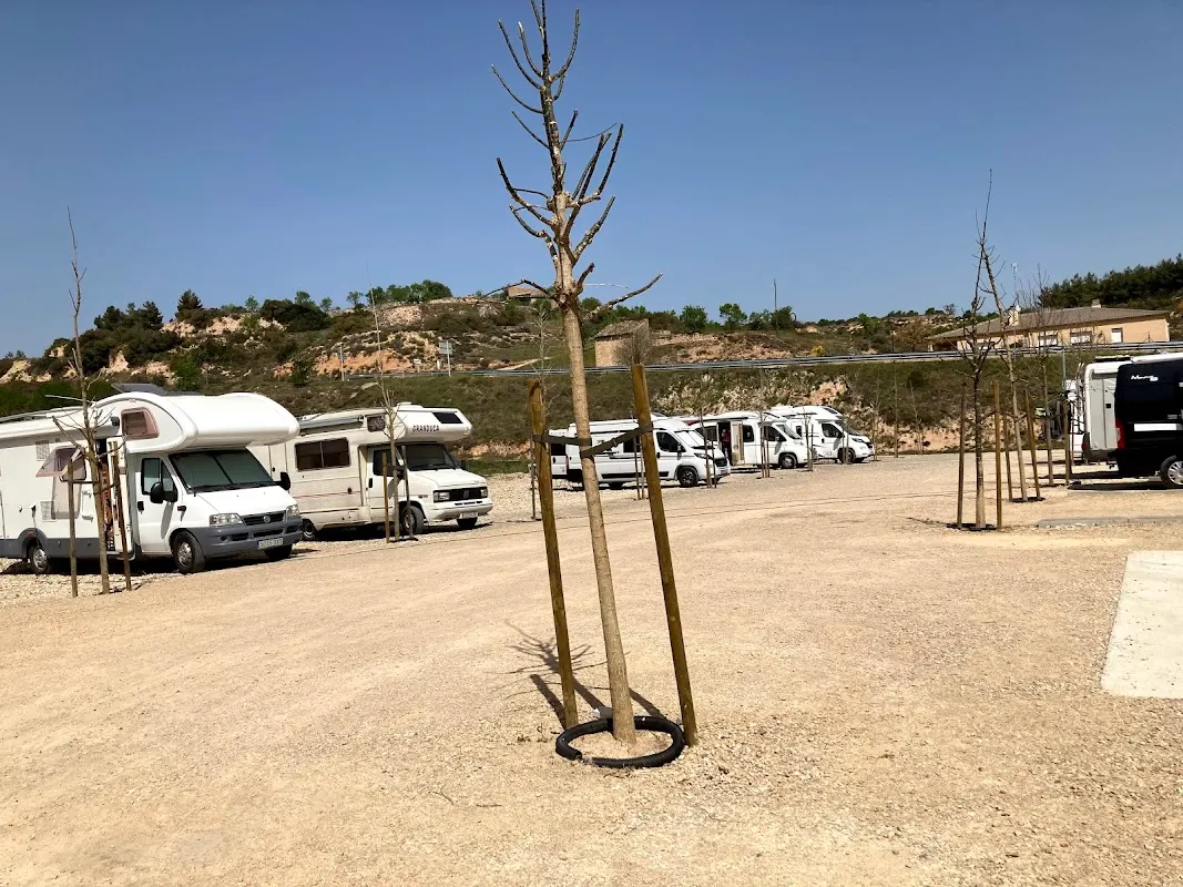 Parking gratuito Área de Vinaixa: pernocta gratis con todos los servicios (Lleida) en Vinaixa (Lleida) — foto 4 de 4