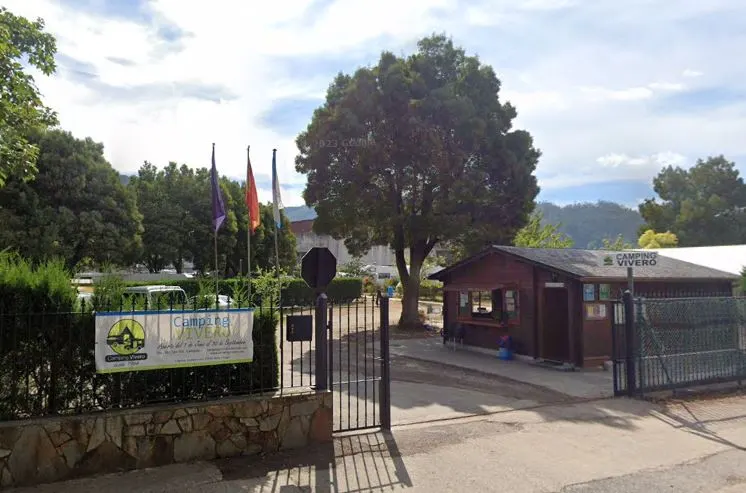 Parking de pago junto al Camping Vivero, Viveiro en Viveiro (Lugo)