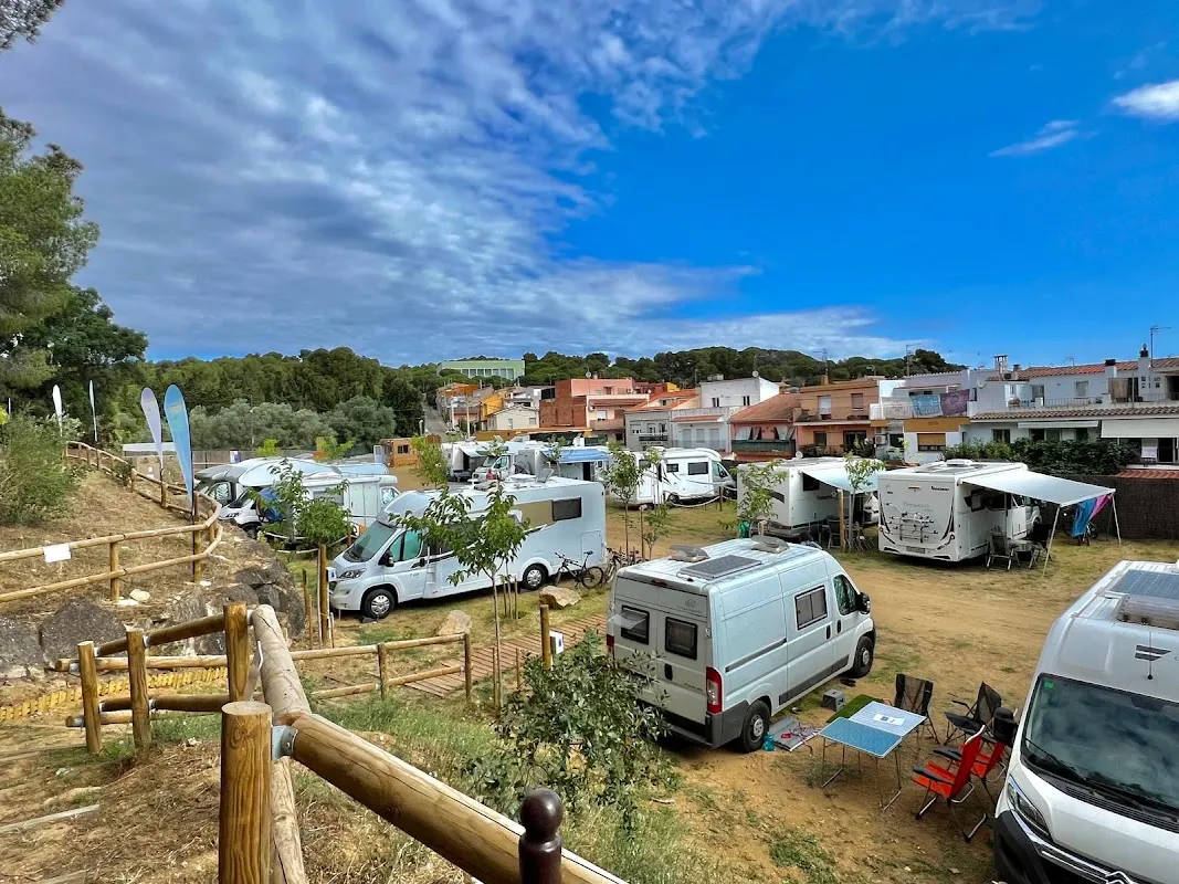 Parking Autocaravaning Vila-romà, Palamós en Palamós (Girona) — foto 3 de 4