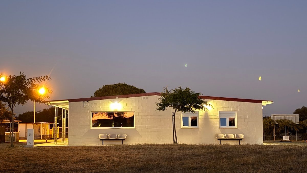 Parking Camper Park El Alamo, autocaravanas en Beas (Huelva) en Beas (Huelva)