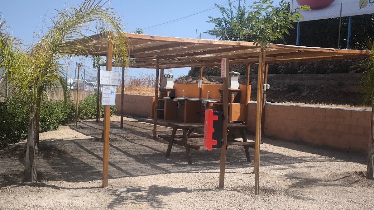 Parking de autocaravanas Camper Torrox (Málaga) en Torrox (Málaga) — foto 2 de 2