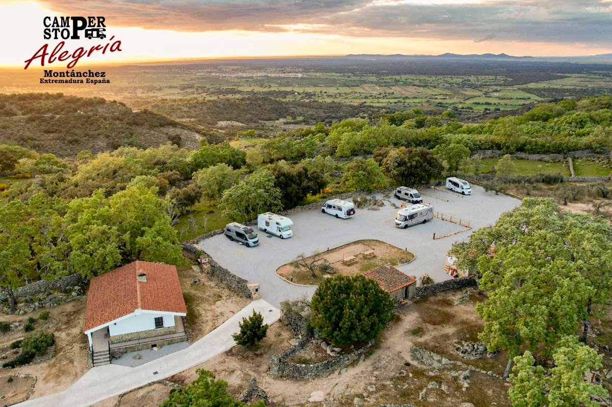 Parking autocaravanas Camperstop Alegría en Montánchez (Cáceres) en Montánchez (Cáceres)