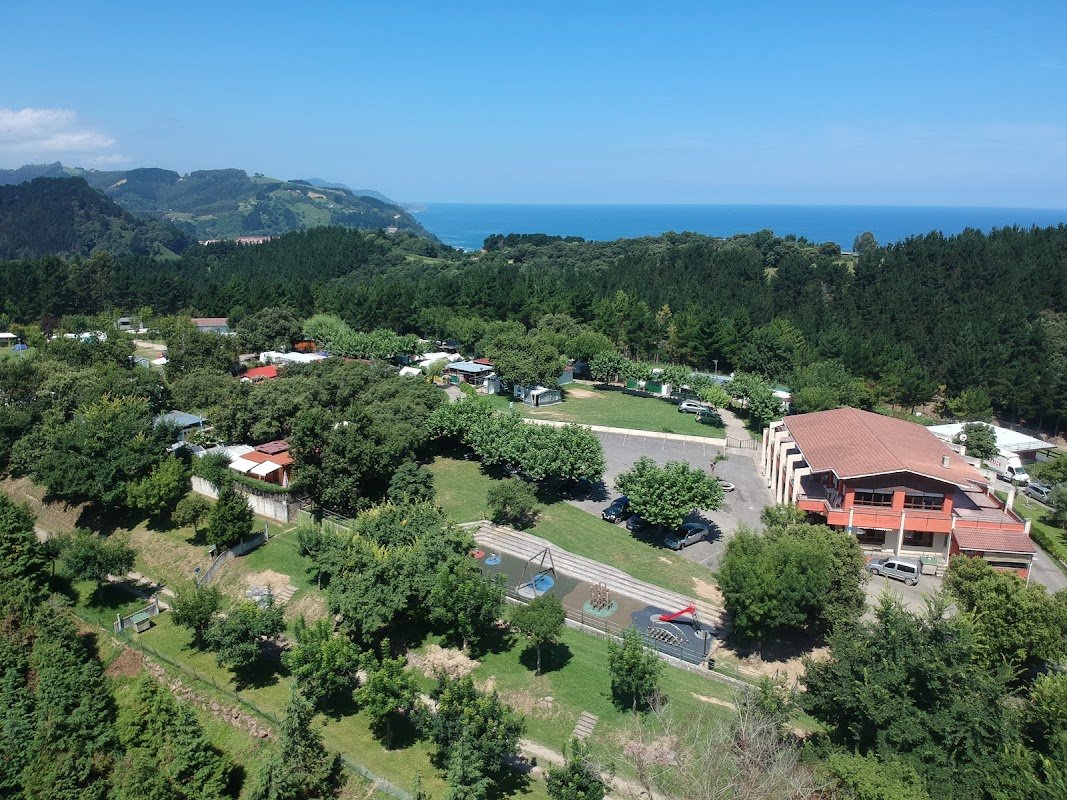 Parking Camping y área de autocaravanas Galdona (Mutriku) en Mutriku (Gipuzkoa)