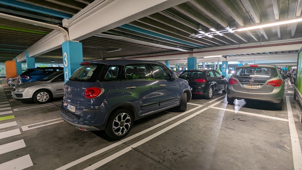 Parking gratuito para clientes de Carrefour, A Coruña en A Coruña — foto 2 de 2