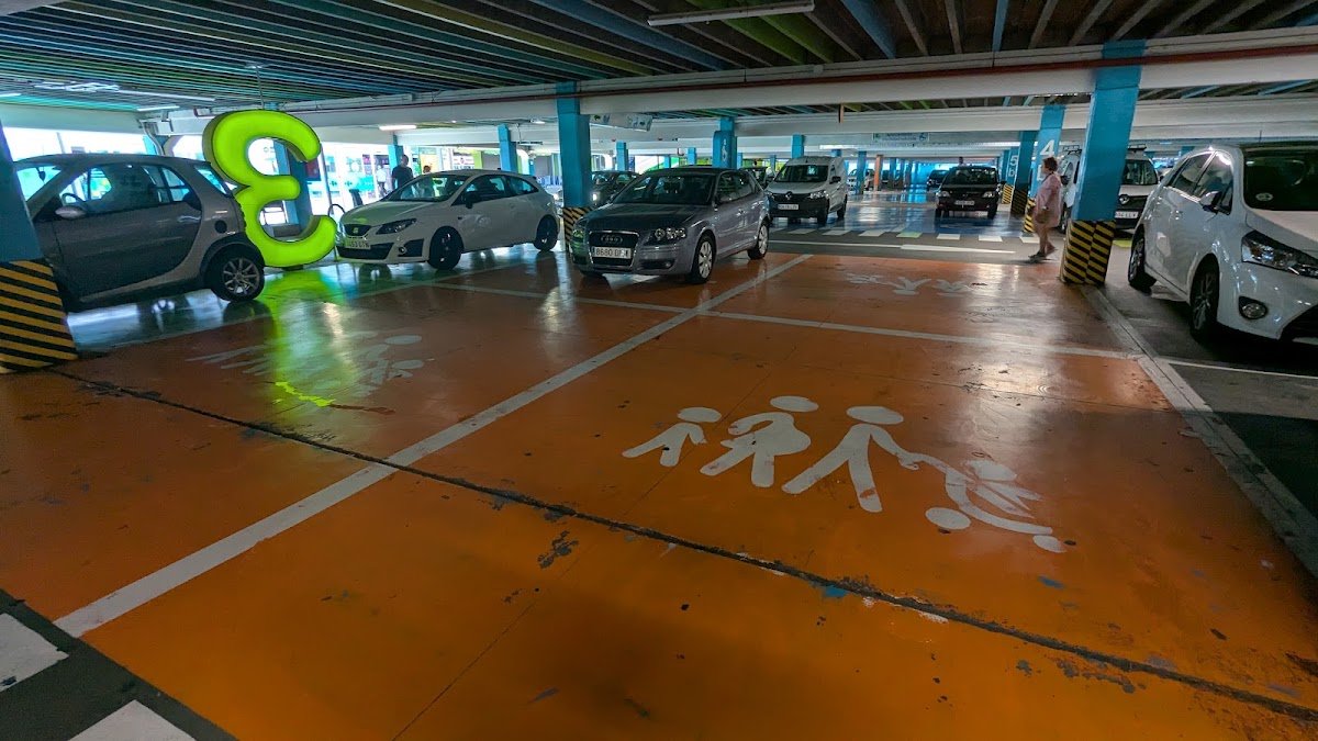 Parking Carrefour A Coruña, gratis (A Braña) en A Coruña