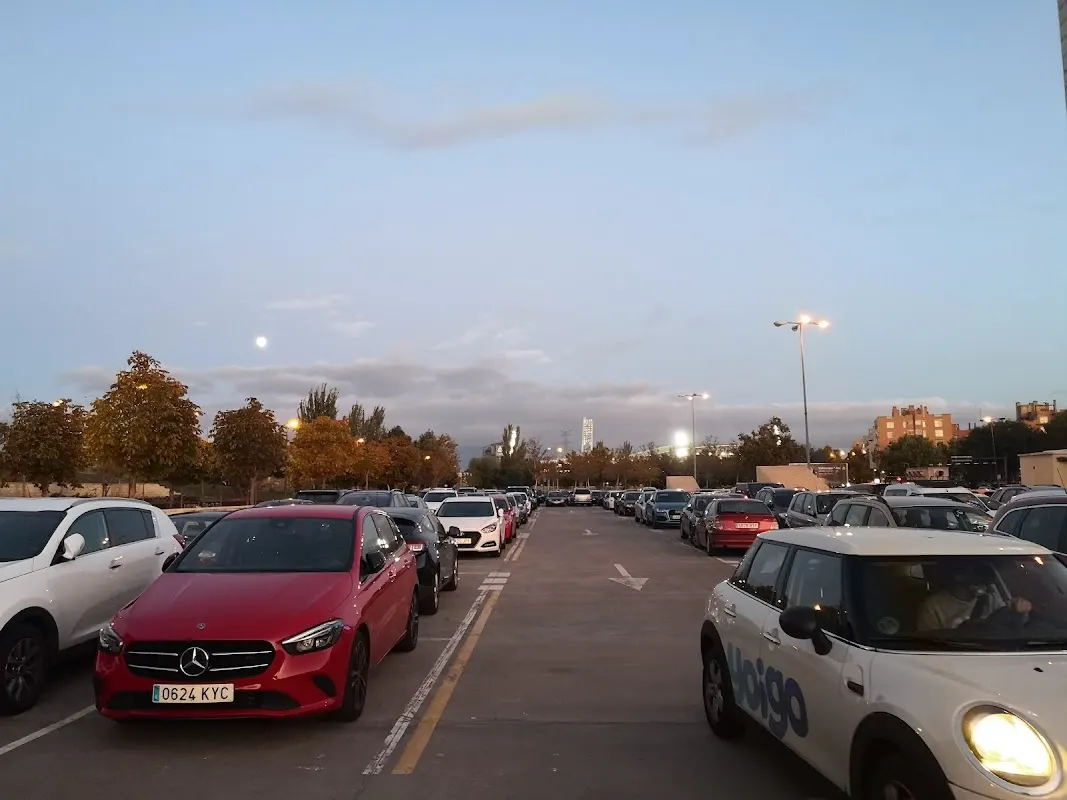 Parking Carrefour Vallecas: amplio y gratuito en Madrid en Getafe (Madrid)