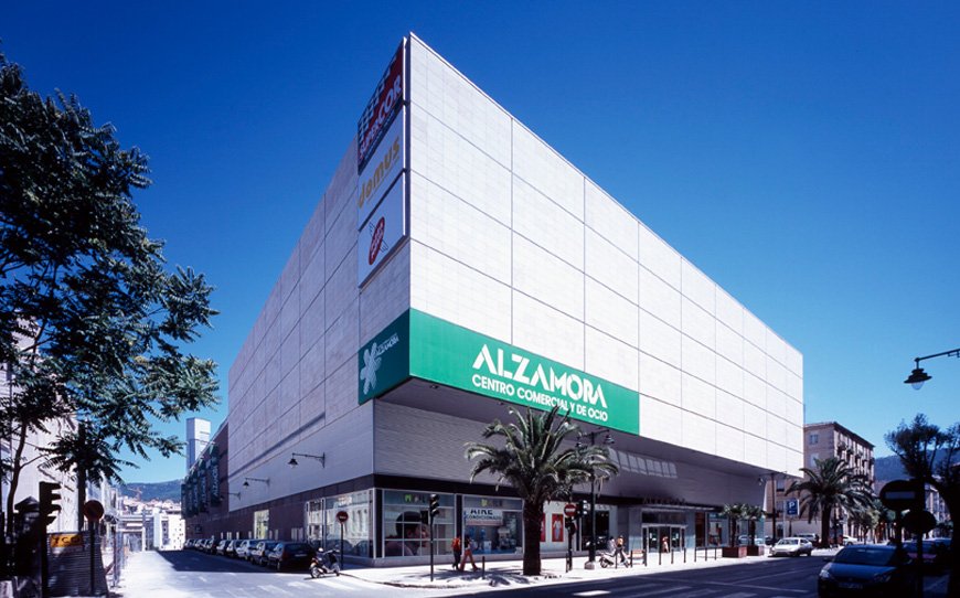 Parking Centro Comercial Alzamora en Alcoi en Alcoi/Alcoy (Alicante)